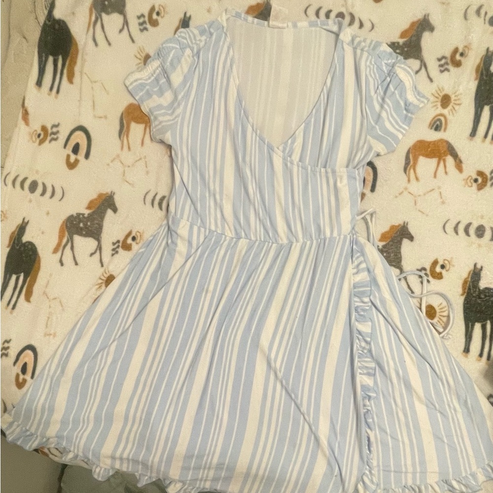 Medium 7/8 kids dress blue and white beach